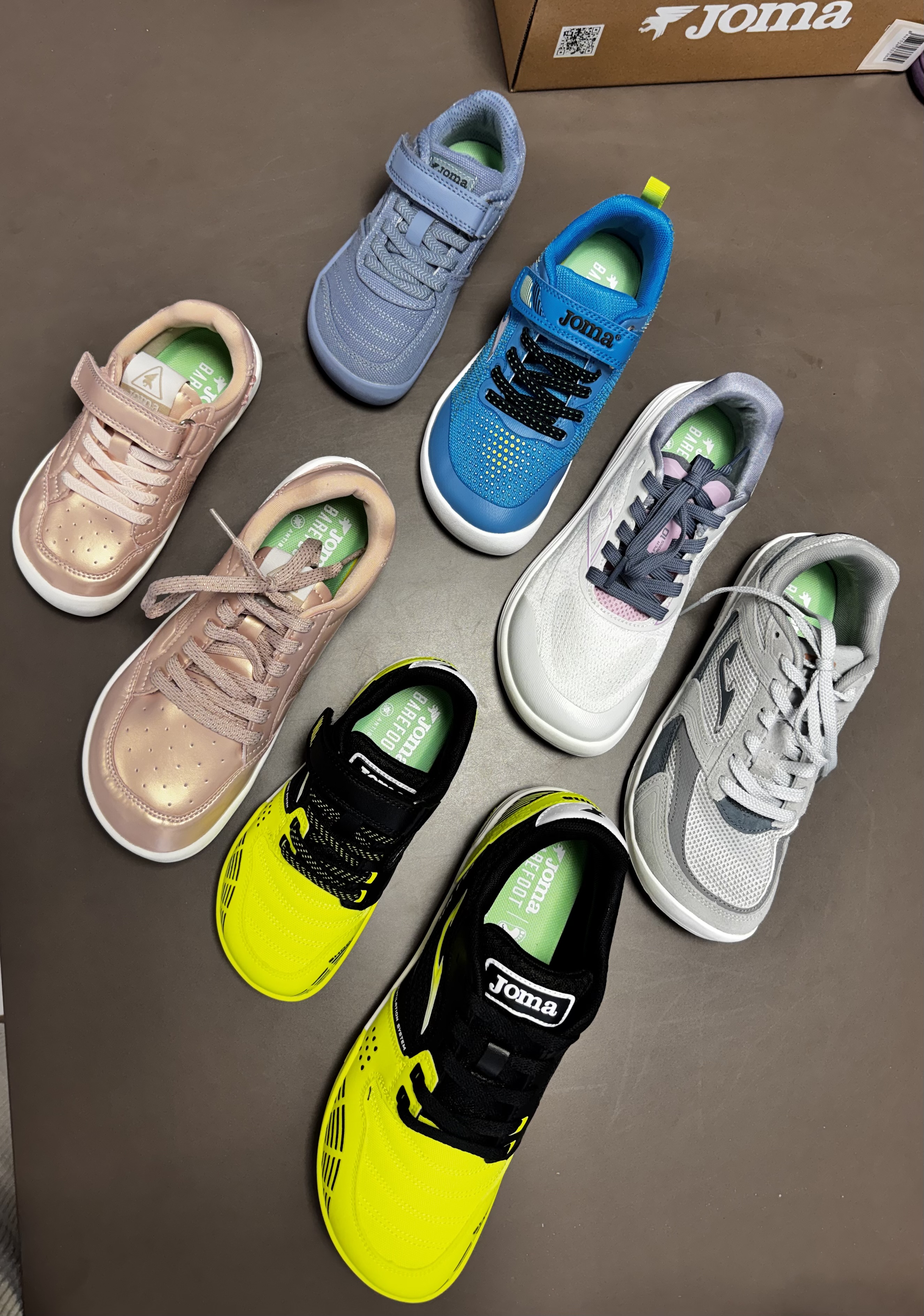 Nová BAREFOOT vycházková i sálová obuv Joma